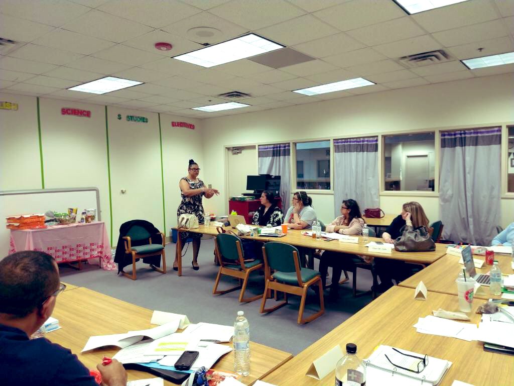 reynahustles's tweet photo. Take a good look at this energized, purposeful group of UTEP graduate students. They are aspiring school leaders who are on their journey to #BeTheOne for kids. I am grateful to serve as a mentor and do my part to grow future leaders. 🤙🏼🎓#JoyfulLeaders @utepcoe #BoycottAverage https://t.co/oJwZWD78f4