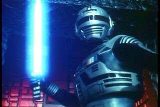 いかてん Bsがどマイナーというのもありますが Bttfが世界的に超メジャーであるが故に パクリ パロディ オマージュした作品の数がハンパなく 全部追いかけてたらきりがないので 目につかないものは放置 ってなってるかもしれないですね