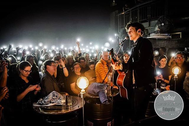 Ich vermiss es schon so krass auf der Bühne zu stehen... Gott sei Dank geht es schon bald wieder los! Der liebe @maxgiesinger nimmt mich für drei Termine mit auf seine "Die Reise" Tour. Ich freu mich mega drauf 🙌

In folgenden Städten bin ich dabei:
… bit.ly/2FWN7UU