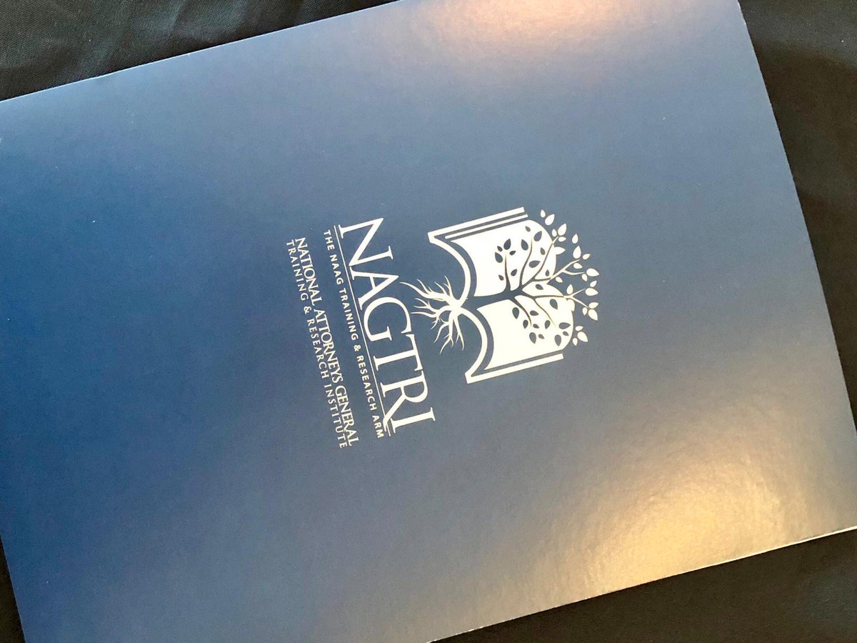 La Secretaria Auxiliar de la Ofc de Asuntos Monopolísticos (OAM) de <a href="/Justicia_PR/">Departamento de Justicia de Puerto Rico</a> Denise Maldonado participa de seminario sobre la fiscalización de tabaco, ofrecido por <a href="/NAGTRI/">NAGTRI Coordinator</a>  del <a href="/NatlAssnAttysGn/">NAAG</a>