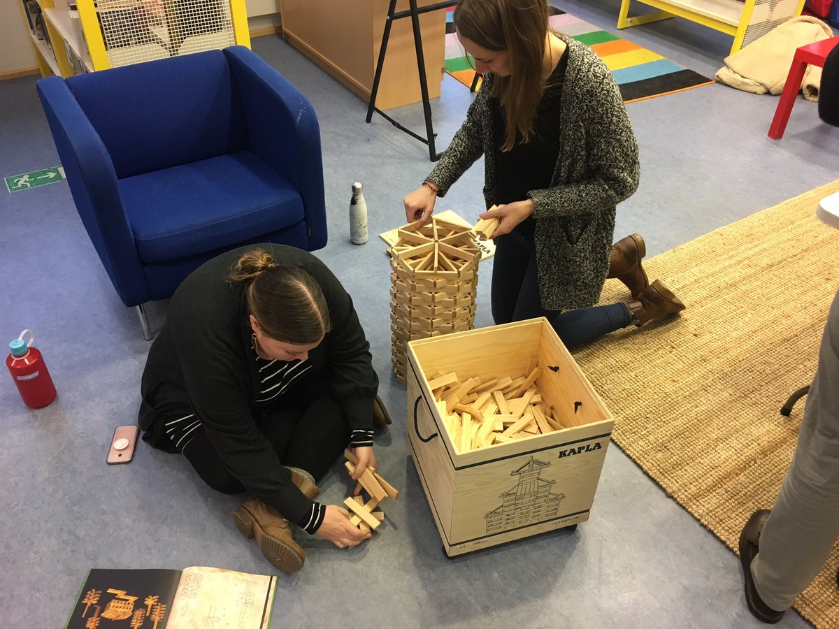 thaler88's tweet photo. Workshop Wednesday in the library maker space! Teachers taking time to explore, create and learn together...and most importantly have fun! #maker #EdTech #ISDPride @isdedu @MsKash22 https://t.co/wYtqorjvd0