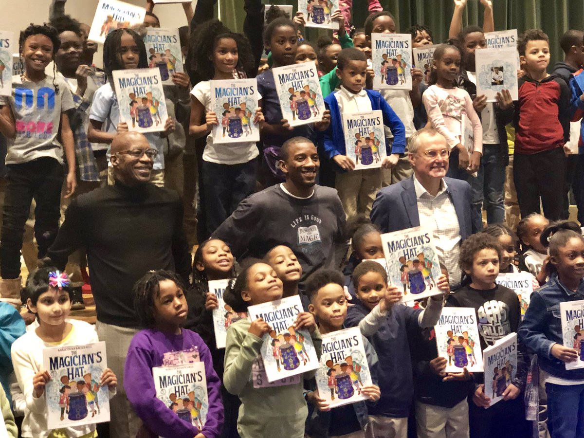 Great to kick off the morning with the 2nd grade students at Hollis Innovation Academy with my good friends #MalcolmMitchell and Olympic Champion #EdwinMoses. 
#GAReadingDay #READBowl2019 #ReadWithMalcolm #MalcolmMitchell