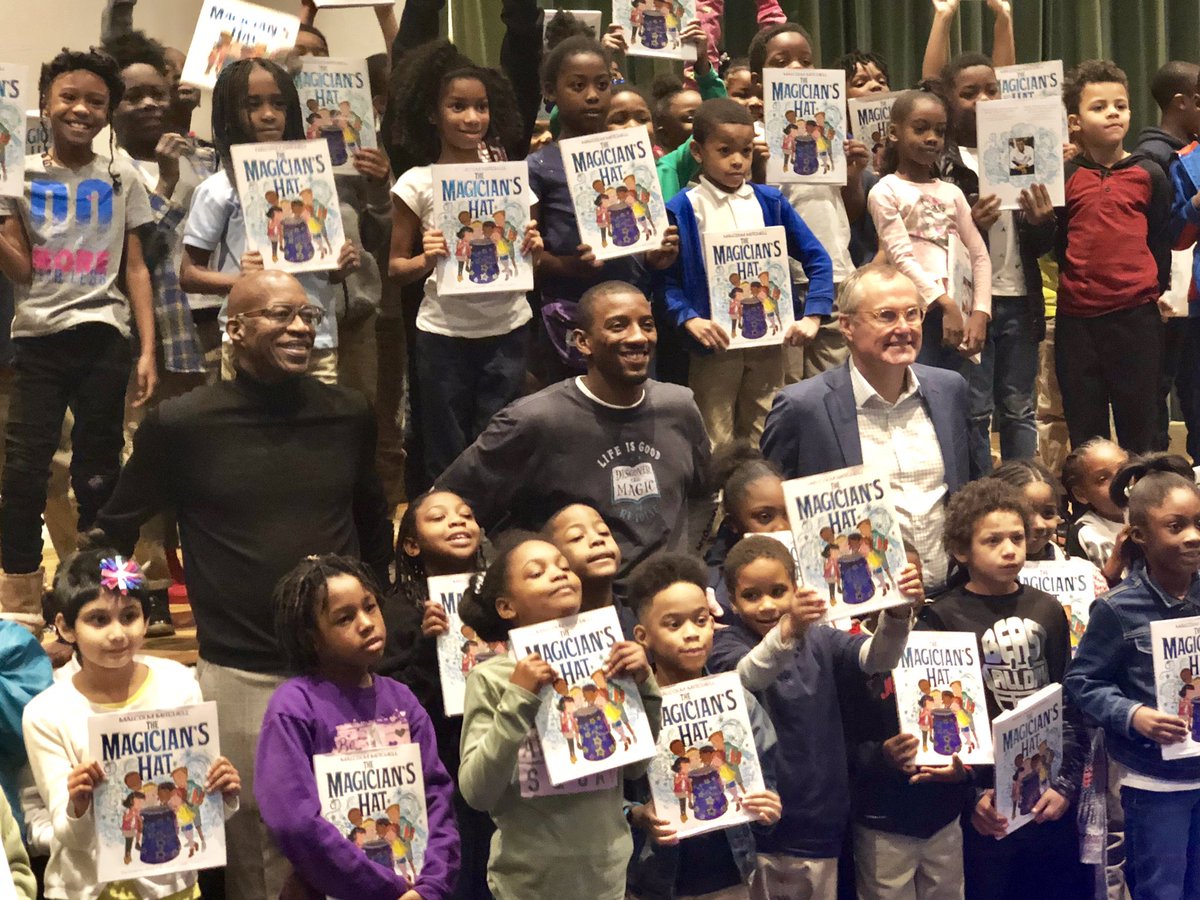 CaseyCagle's tweet photo. Great to kick off the morning with the 2nd grade students at Hollis Innovation Academy with my good friends #MalcolmMitchell and Olympic Champion #EdwinMoses.
#GAReadingDay #READBowl2019 #ReadWithMalcolm #MalcolmMitchell https://t.co/00T82fc2UB