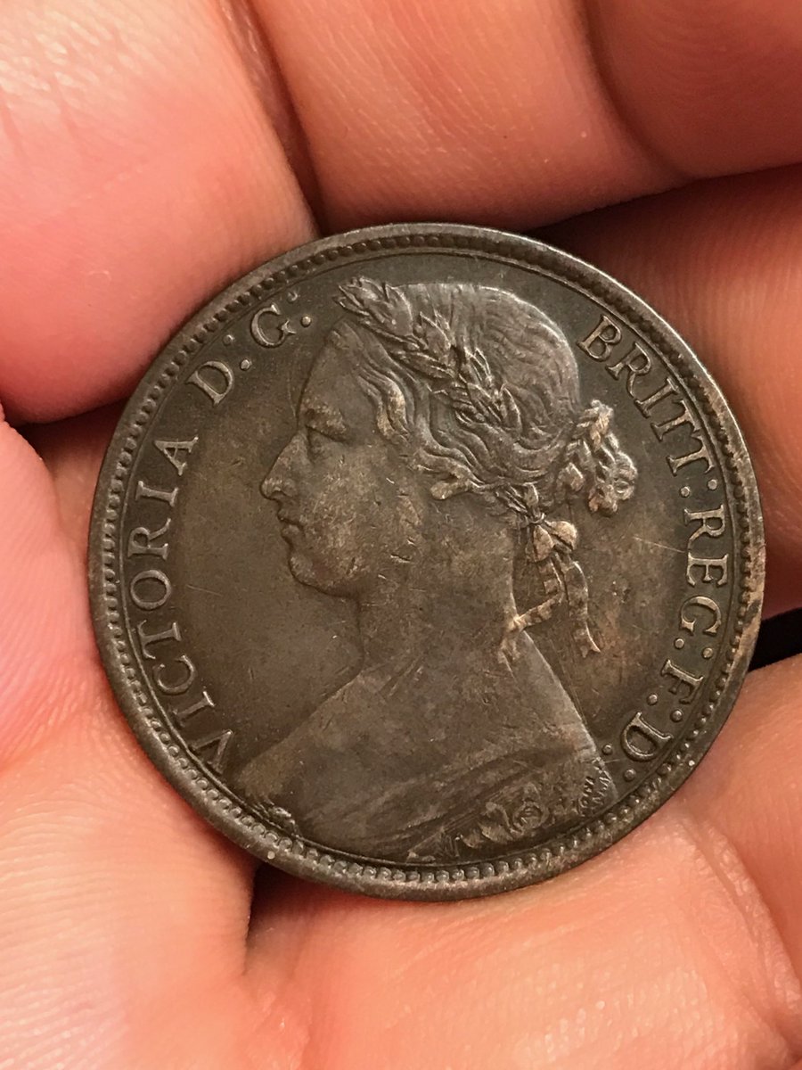 GBritaincoinsUk's tweet photo. 1877 Penny Victoria Great Britain
S-3954 Double struck in Penny
7 over 7 error in planchet. Near nape and pigtail. Extremely rare coin . https://t.co/5344QB0ese