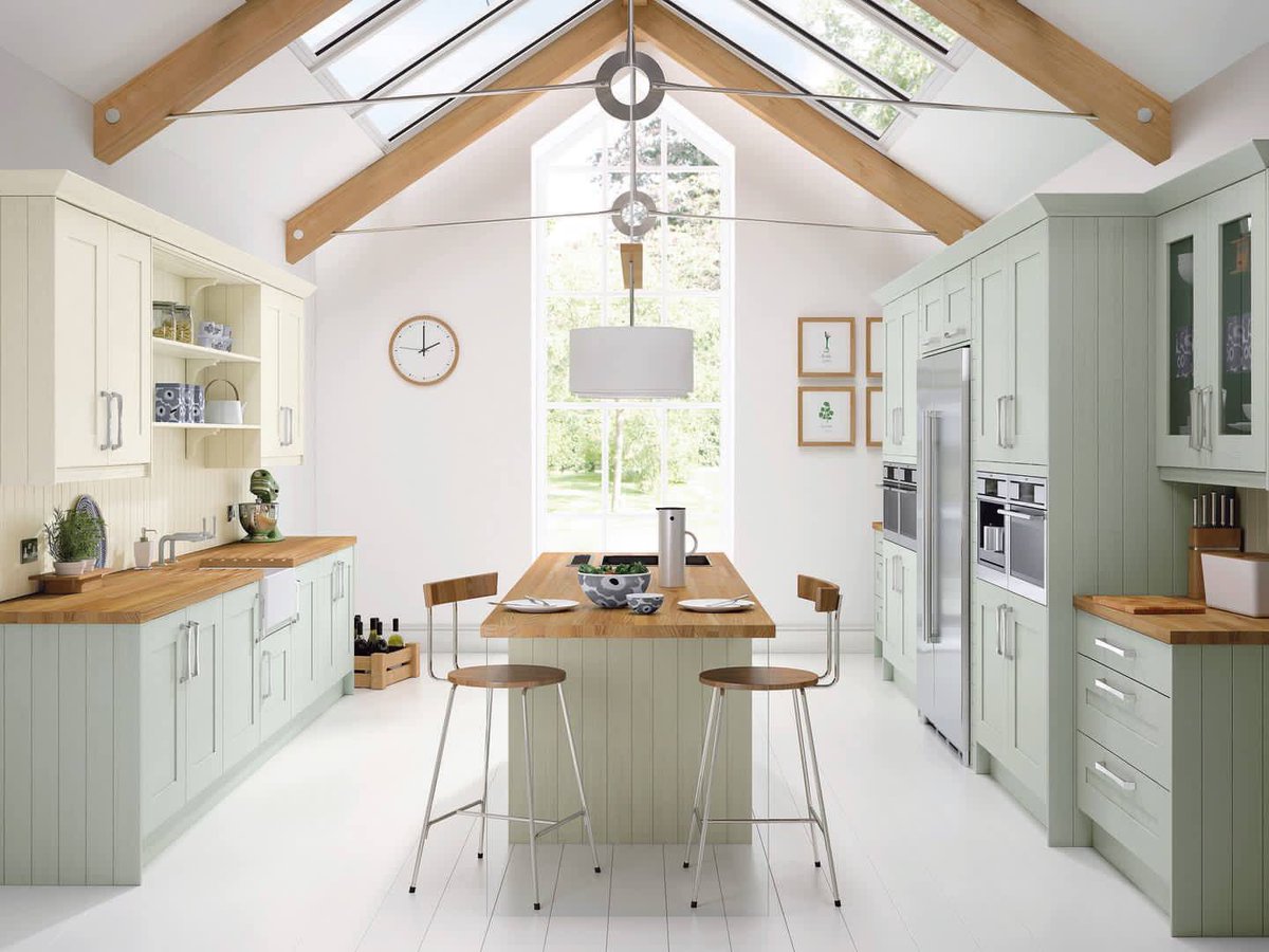 Our classic range of kitchens exude warmth and character to form a wonderful welcoming feel. With a variety of options you can create a classic country cottage style or a sophisticated, modern kitchen design. 

#classickitchen #kitchendesign #countrycottage