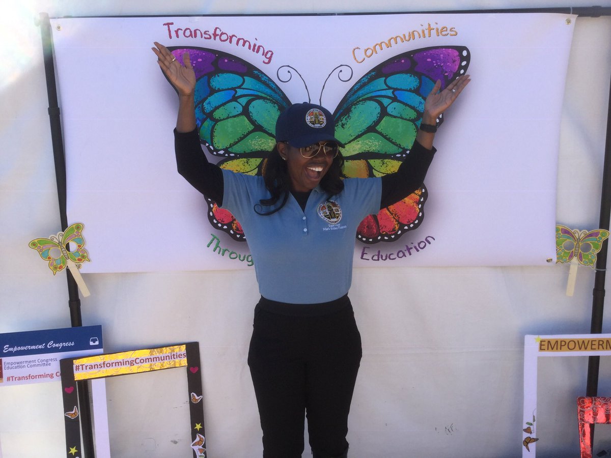 gloriadavi's tweet photo. Shout out to Danette McBride at the center of Communities’ transformation daily. You are my role model for participatory democracy, reciprocal accountability, and intentional civility. #ECSummit27 #EducationCommittee @EmpowerCongress #Engagement #Service #Leadership https://t.co/pUwh3nEvd3
