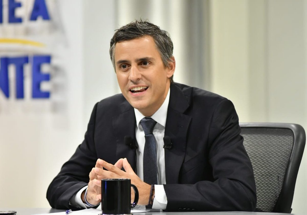jccalleja's tweet photo. El compromiso de meritocracia no va solo para los ministerios, es para TODO el gobierno. 

Vamos a rodearnos de salvadoreños preparados y honestos. @Frentea_Frente #CallejaPresidente https://t.co/ZmygMoQuzi