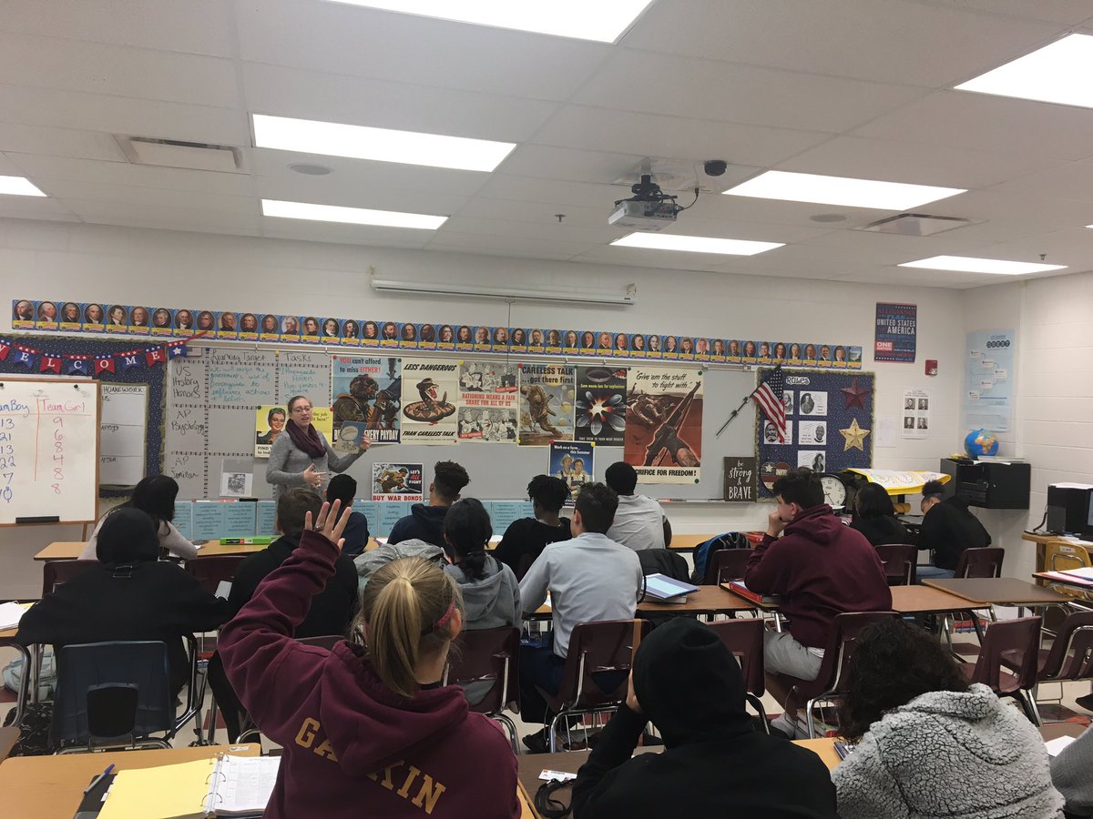 LGHSOfficial's tweet photo. 🇺🇸Mrs. Miller’s U.S. History students are analyzing REAL propaganda posters from the WWII era!  We thank Mrs. Miller for sharing her grandfather’s amazing collection with our students! 🇺🇸 #authentic #ushistory @PolkSchoolsNews @principalRVann @summerfisher30 https://t.co/xaF6GdlI6J