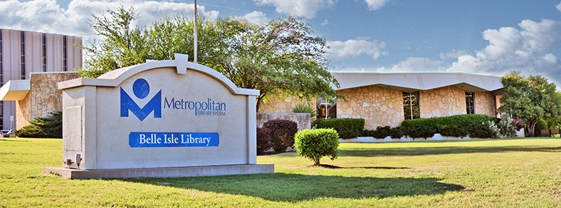 OKCTalk's tweet image. City council has voted to move forward with plans for a $7.1 million renovation and expansion of the Belle Isle Library at 5501 N. Villa.  The circular mid-century gem first opened its doors in 1963.  Selected architect is @adgokc.  @MetroLibraryOK
