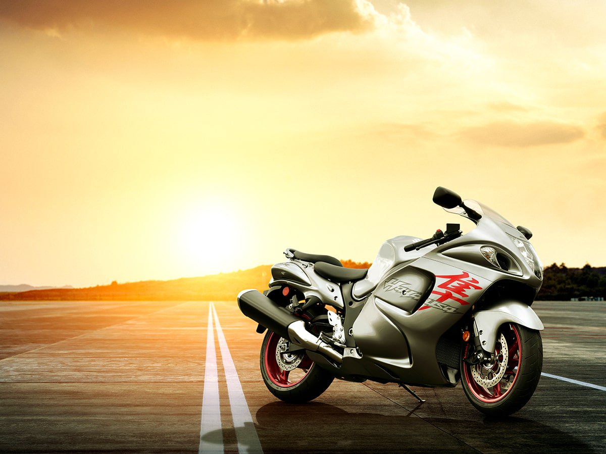 AutoDrivin's tweet photo. #suzuki launches the 2019 #hayabusa in #India at ₹13.74 Lkh.
#Automobile #autonews #motorcycles #news #updates #autodrivin #auto https://t.co/xSwDzPQaeU