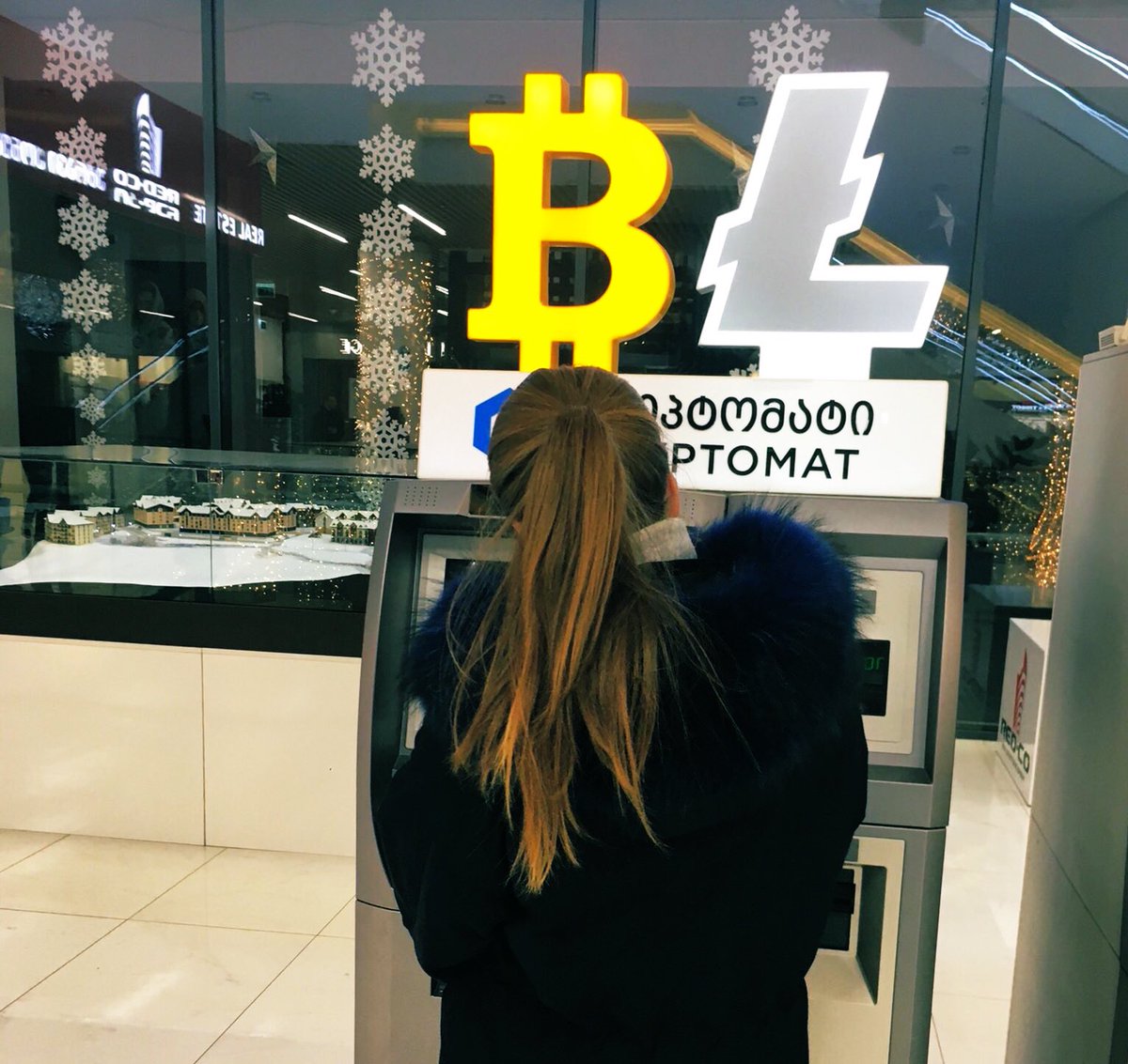 FranceCryptos's tweet photo. Comme chaque Mercredi c’est le retour de l’#ImageCrypto ! Likez, Retweetez ce tweet et envoyez nous votre plus belle image crypto ! 👨‍🎨

Chaque Mercredi nous retweeterons une ou plusieurs images 🙂

#Bitcoin - #Cryptomonnaie - #Cryptocurrency 🚀 https://t.co/XyjlVF2p60