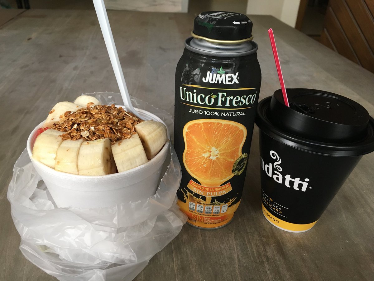 crojasrabelo's tweet photo. Seguimos con jugo, fruta y café para cumplir los propósitos de Año Nuevo! Buen día y a darle ✌🏼 https://t.co/Bgg257Lb3W