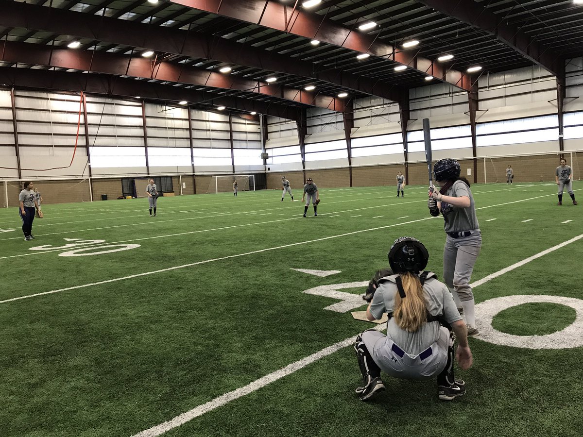 FayBulldogsSB's tweet photo. Girls were up and at emโ this morning! 6:30 am practice to get better #MorningDogs #ScrimmageDay https://t.co/icWPPKii60