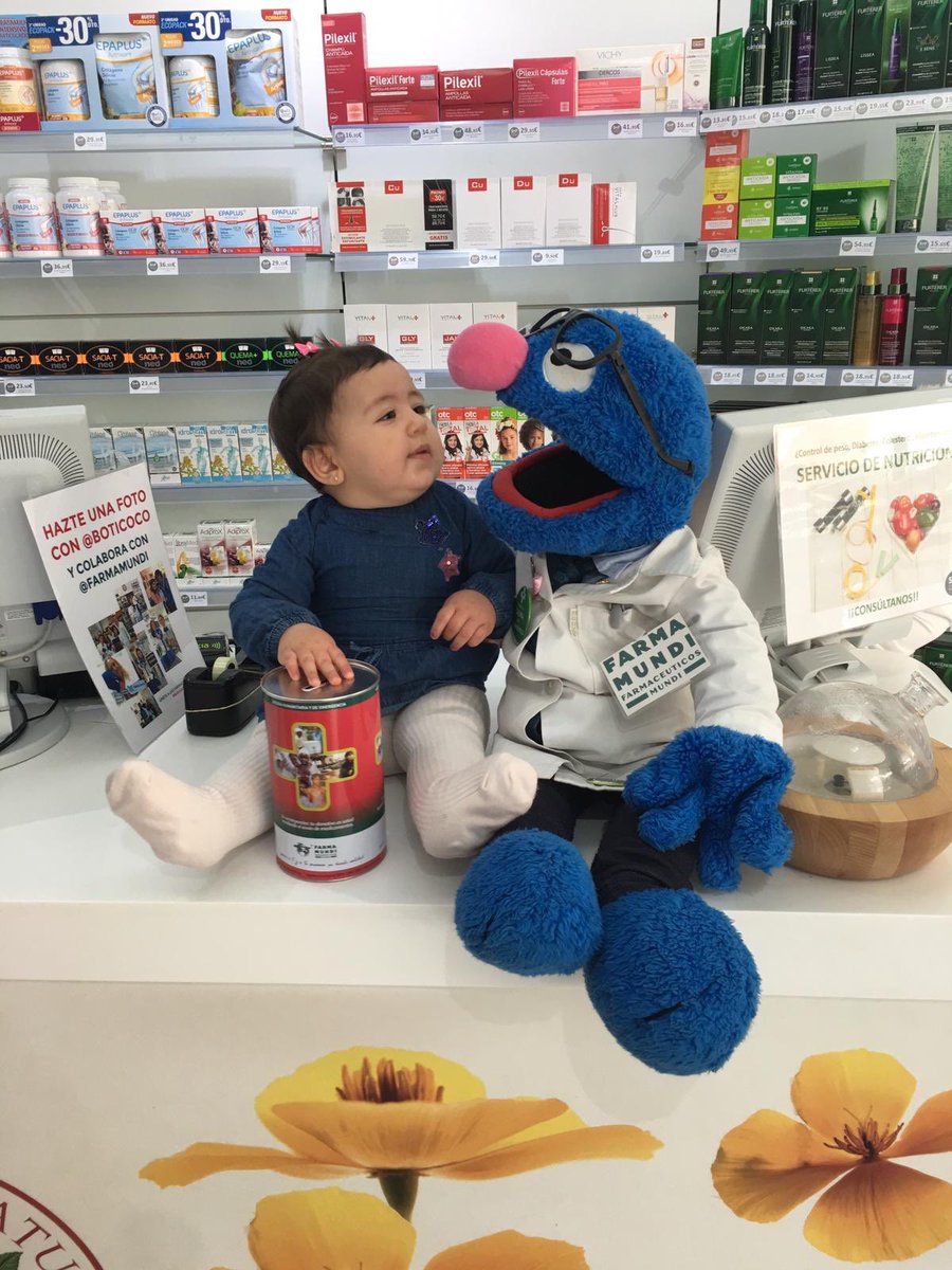 FarmaSF's tweet photo. ¡¡Nuestros pequeños clientes pasándoselo en grande con @boticoco y colaborando con @farmamundi!! #boticocoOnTour #farmacia #cartagena https://t.co/0iZvZPrzoX