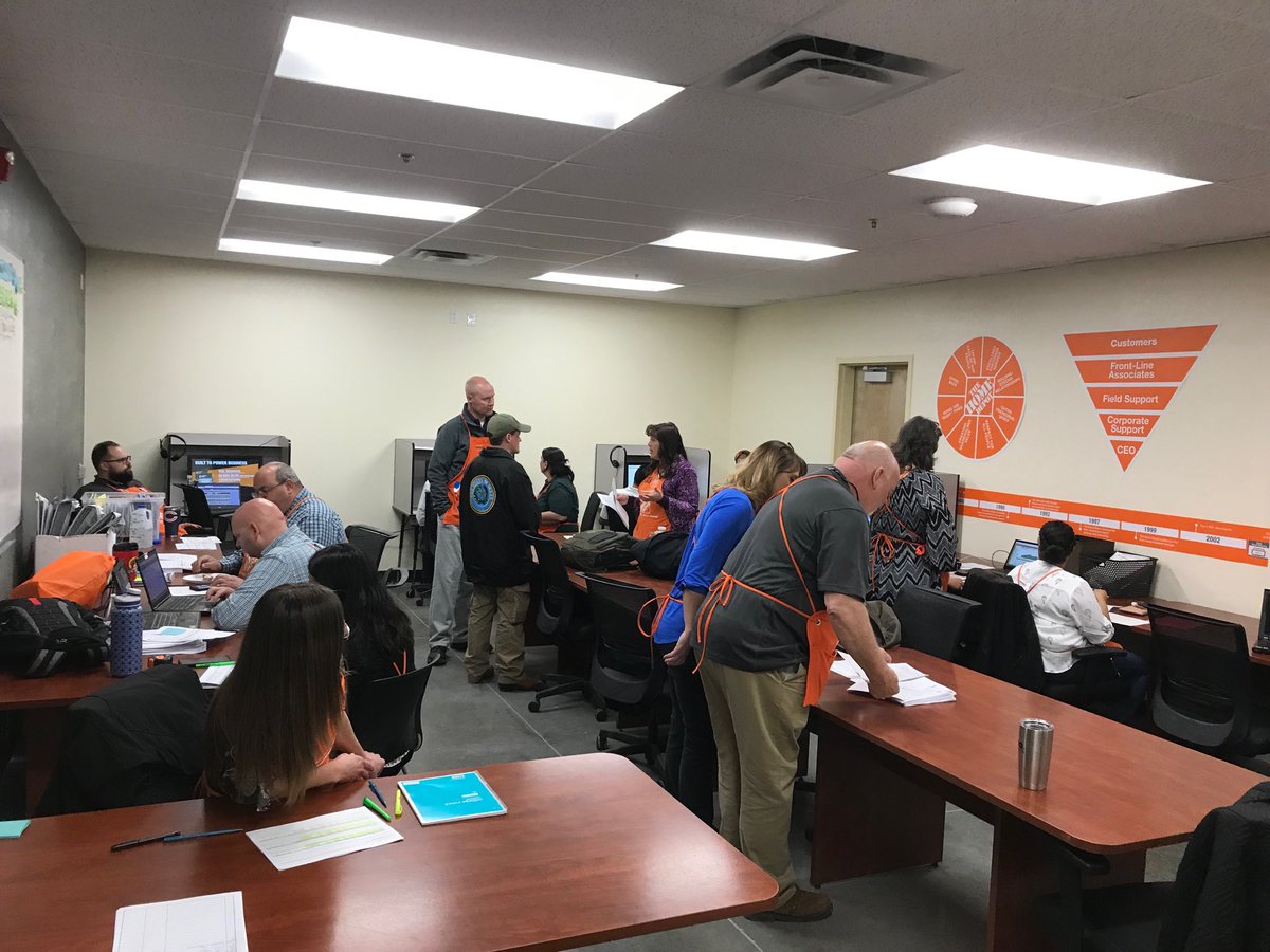JasonGDHRMD228's tweet image. D228 Hiring Event in Cedar Park hosting Store #6585 in full Swing - #springhiring ⁦@BreedloveShawna⁩ ⁦@mike_balentine⁩ ⁦@Pitmastery⁩ ⁦@destrella5⁩ ⁦@CBillingsley83⁩