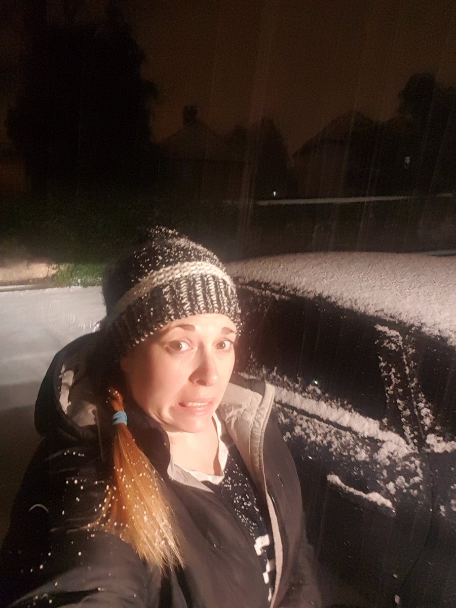 LilMsResearch's tweet image. #SMARTWorkAndLife 1st data collection session that I ran went well. Everyone attended and no temperamental technology. Alarm was adjusted to 4.30am to account for the snow. All admin in the office is done, heading home for a nap 😴 #ResearchLife #Dedicated @barmyalex @UoS_HSPGR