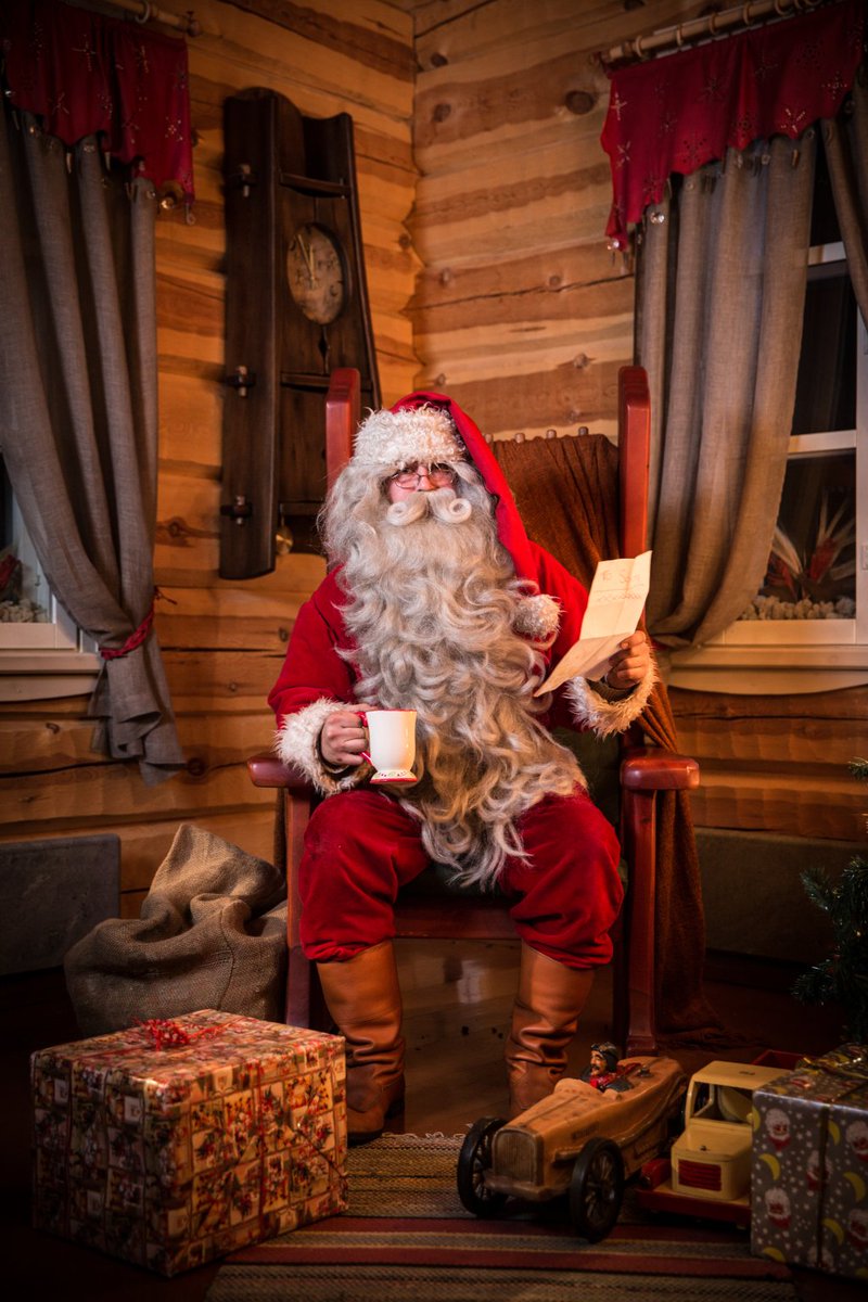 The town that sold Christmas tobyskinner.net/2019/01/30/the…