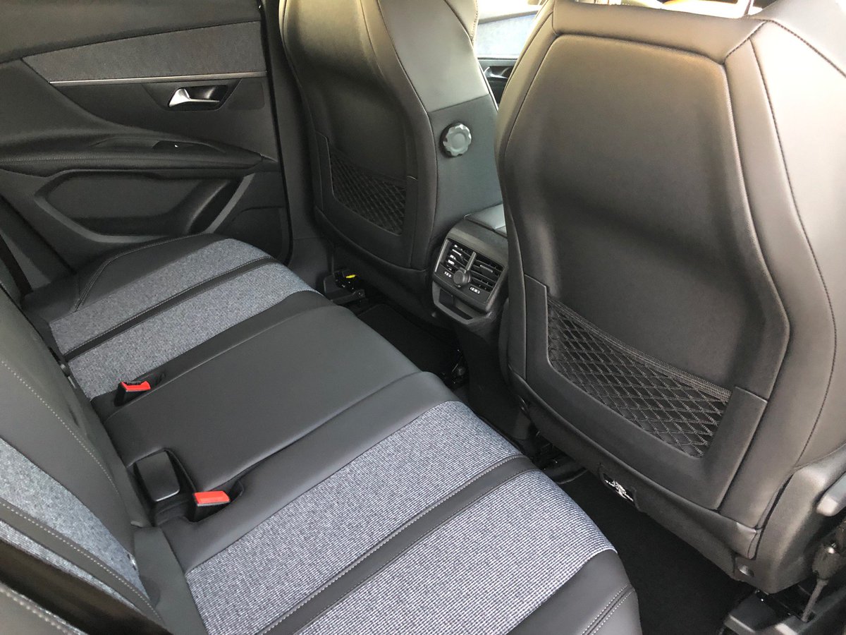 Sito internet: casconeauto.com 
email: casconeautosrl@libero.it
contatti: 081 871 46 05 - 392 52 32 223 (Sig Angelo) - 333 62 25 369 (Sig Michele)