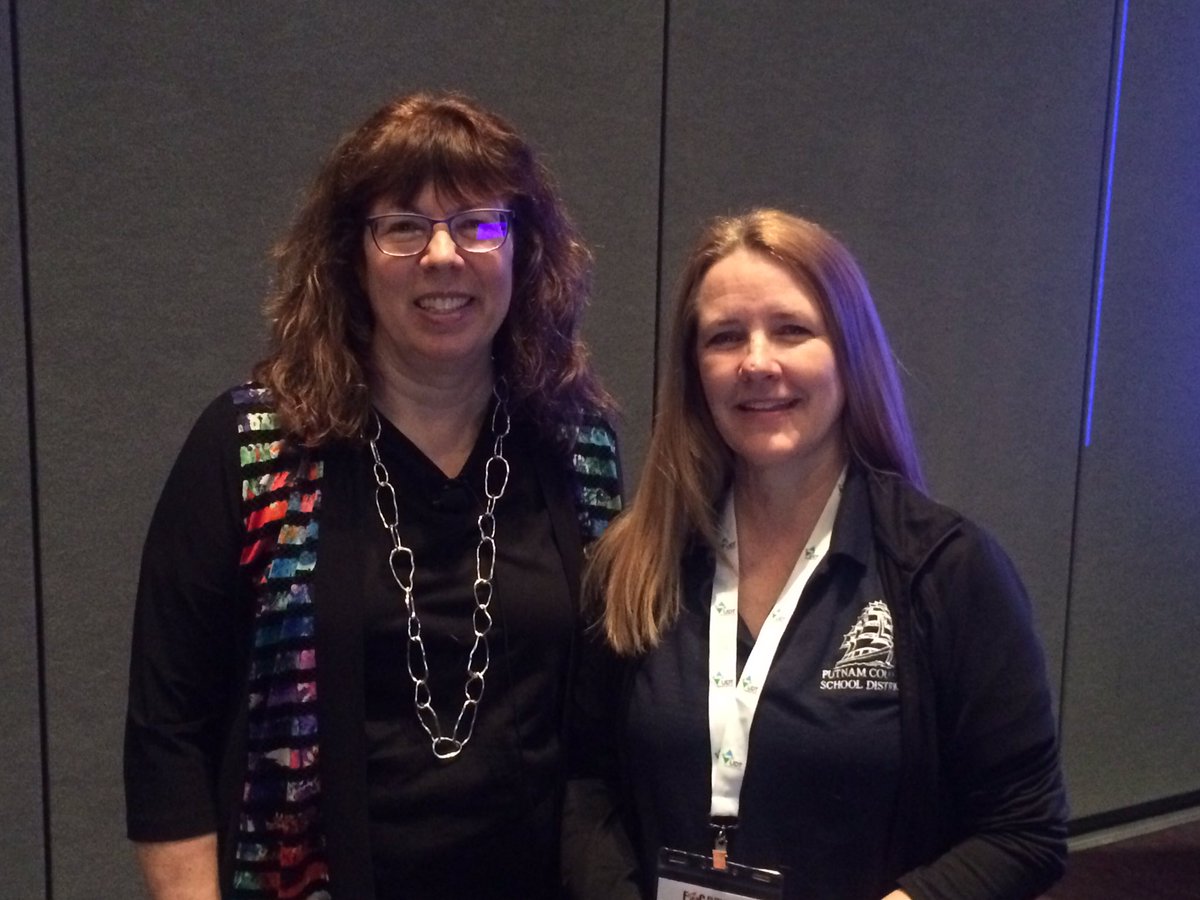sgaboriau's tweet photo. Just finished a workshop with @smartinez ! Awesome workshop! Get her book “invent to Learn”!!! Making, Tinkering, and Engineering in the Classroom! #fetc #fetc2019 #FETC #pcsdedtech https://t.co/iYNRegBLhJ