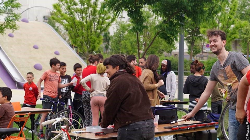 LabAfev's tweet image. A lire sur le Lab’Afev ! A Vaulx-en-Velin, partenariat ENTPE/Afev : “Sortir les étudiants de leur zone de confort” #engagement #ResponsabilitéSociétale 
lab-afev.org/a-vaulx-en-vel…