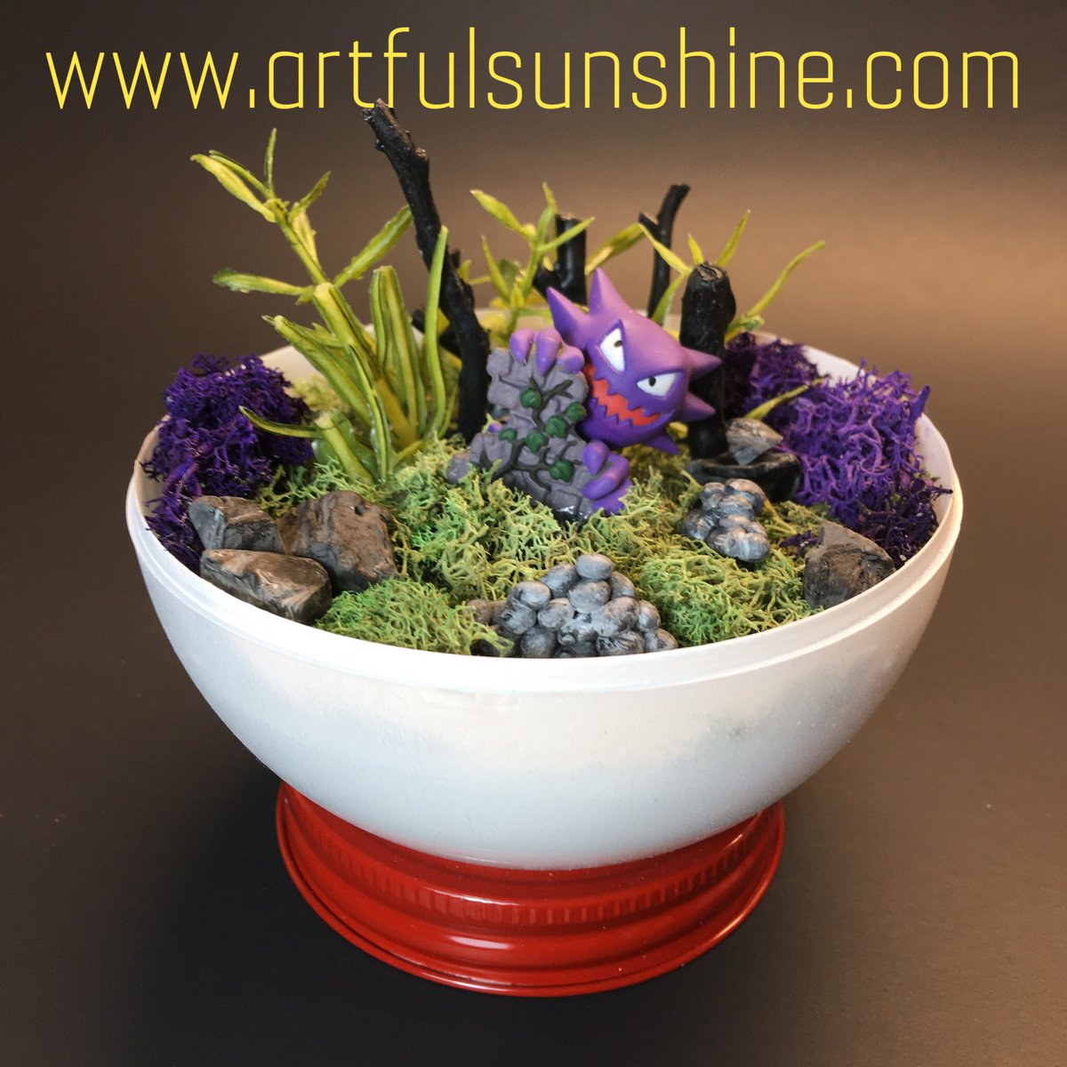 willpetrey's tweet photo. Day 3 of #pokemon #pokeball #terrarium these are ready to go to #starcityanime in #roanokevirginia this weekend #pokemontrainer be sure to see us early for best selection 🌞 #espeon #eevee #gengar #haunter #gastly #pokemonart #pocketmonsters #pokemonletsgo #anime https://t.co/BEg35N59EP