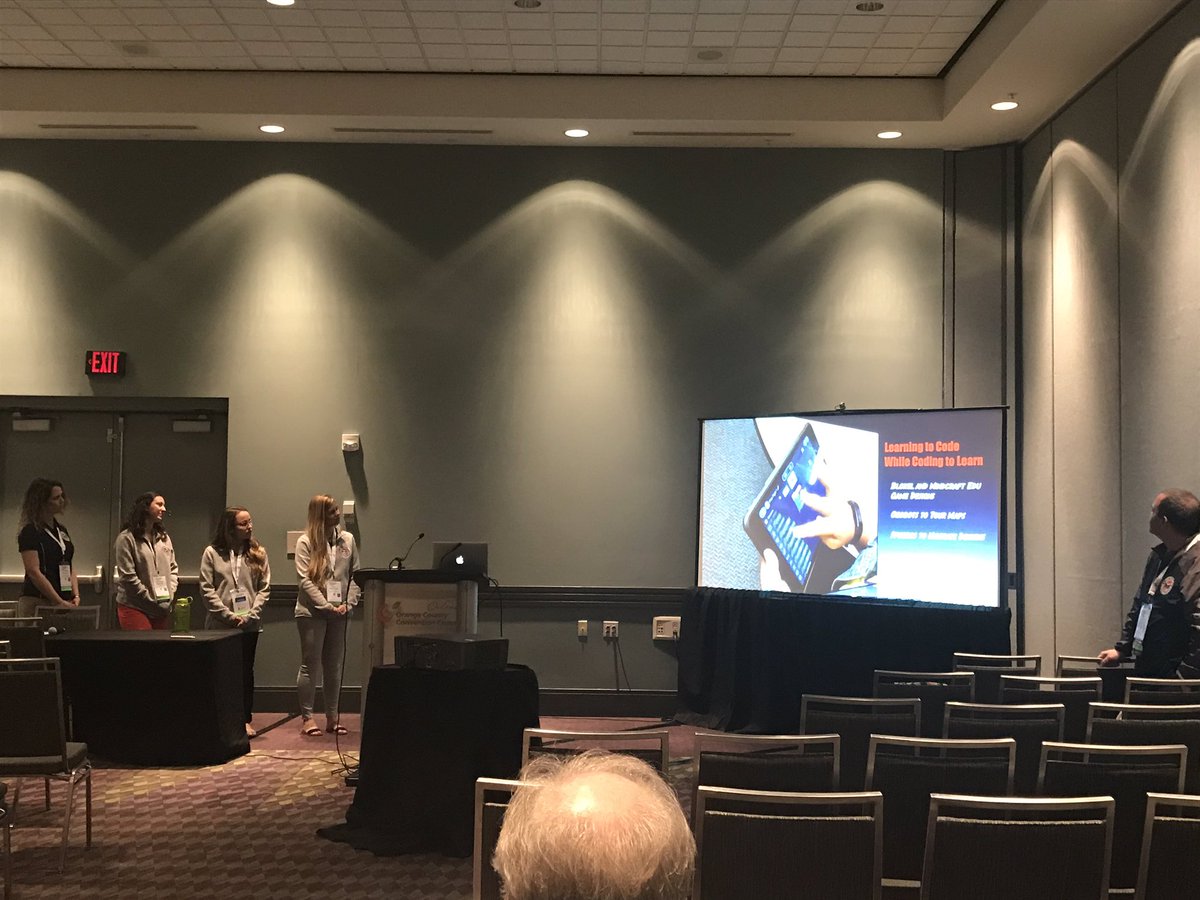 DTESPrincipal's tweet image. Rocking this presentation. @LIBPrincipal #shareeverything. @fetc