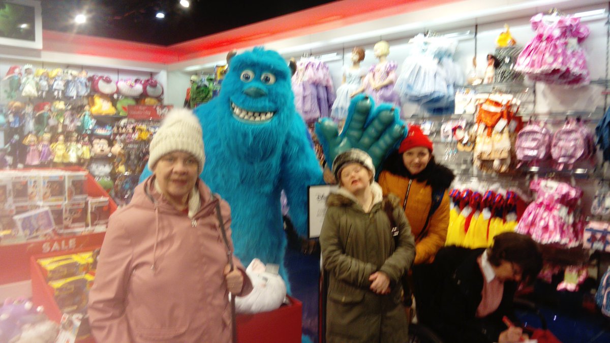 OldhamRochPure's tweet photo. Textiles ,woodwork,animation,crafts,walking,luncheon clubs,sign language,media.....just a few of the sessions  at JBMiddleton https://t.co/XD1OpXCC17