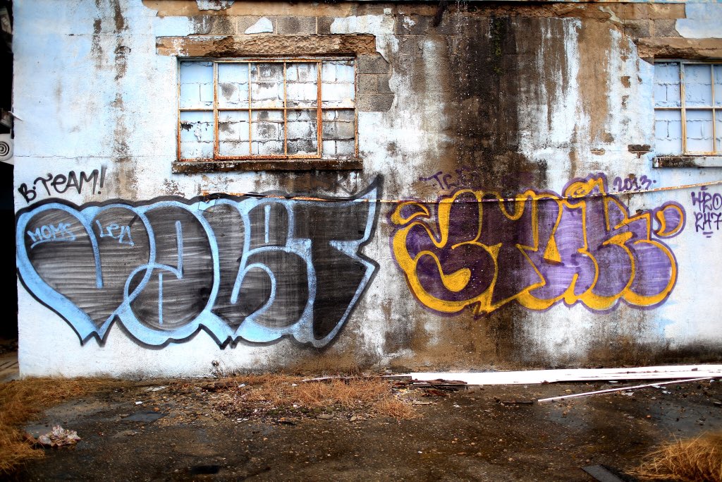 With valet in 2013 out in #Asheville #graffiti #throwupsonly