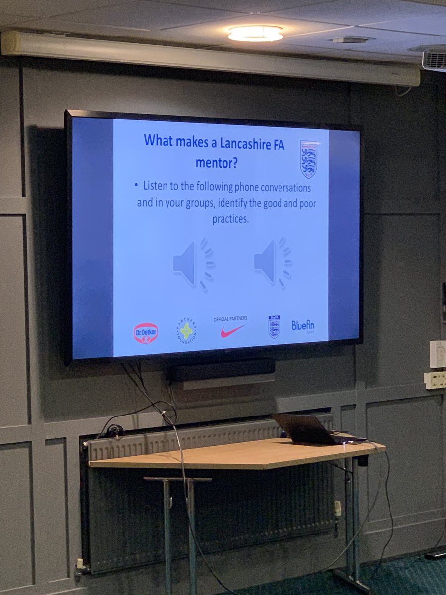 LFARefs's tweet photo. Now we’re looking at the roles and responsibilities of a mentor and how we can support our new officials 👏🏼

What makes a good mentor? Plenty positive ideas in the room 

#refereesupport https://t.co/CIBEN9ZJXZ