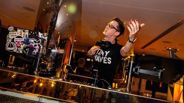 DosikLens's tweet photo. The one and only @bbriggsmusic ending his POSE DJ set with @imnanobii’s fantastic rendition of “I Can Go The Distance” from Disney’s Hercules. 
What an absolutely beautiful way to end the night. ^_^ ❤️ •
•
•
•
•
#dosiklens #concertphoto#concertphoto… https://t.co/lUOGIuKNGI https://t.co/LUT94mp1Pw