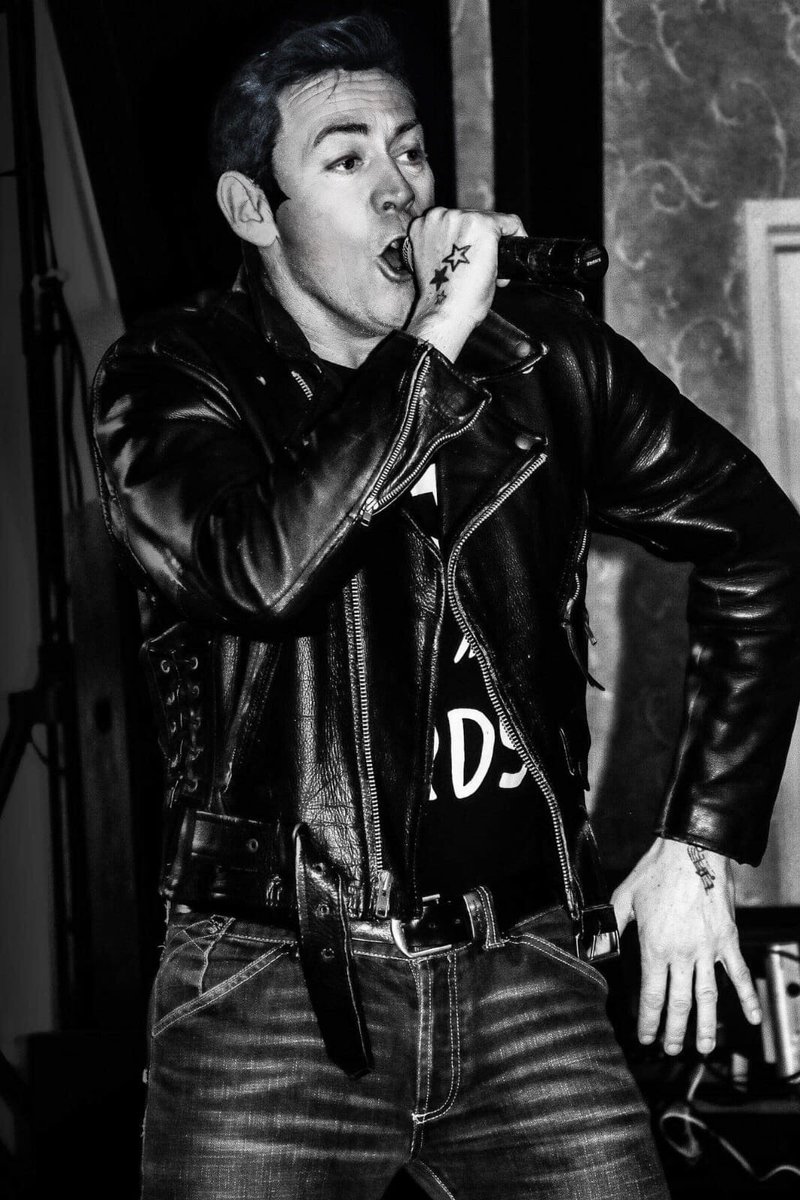 and_doody's tweet image. Hubby right in character! #greasedlightening #greasetributeshow #movieshows #tributeshows