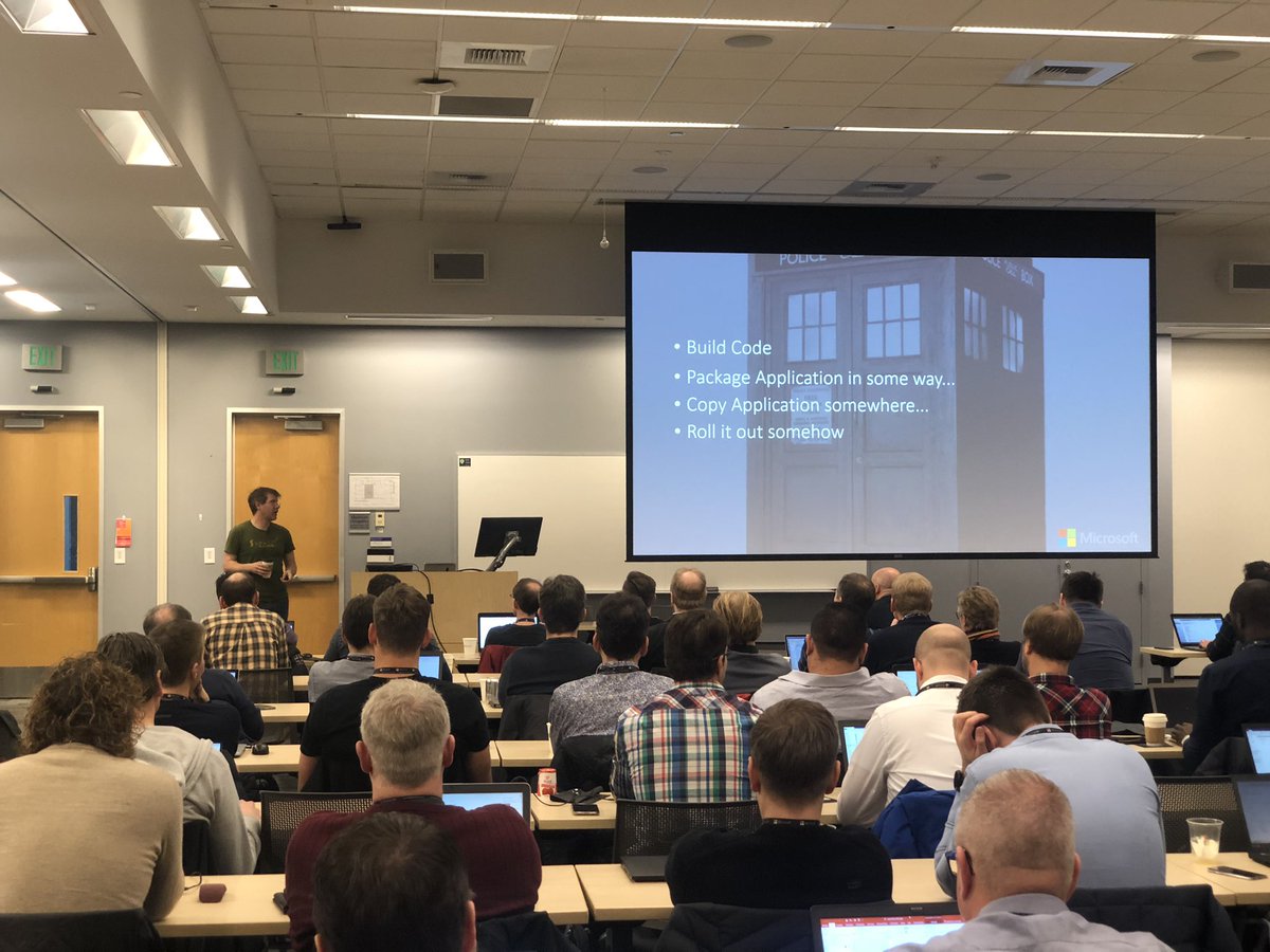 mnieuwpoort's tweet image. Day 3 of #msftleap has kicked off... First up @brendandburns.