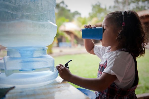 UNDResearch's tweet image. Study of #groundwater contaminants leads to new funding for #NDResearch on community #crowdsensing research: research.nd.edu/news/study-of-…