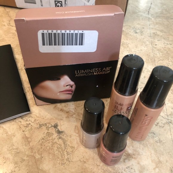 wardrobechanges's tweet image. So good I had to share! Check out all the items I'm loving on @Poshmarkapp #poshmark #fashion #style #shopmycloset #meettheposher #natori: posh.mk/HrNbat54TT