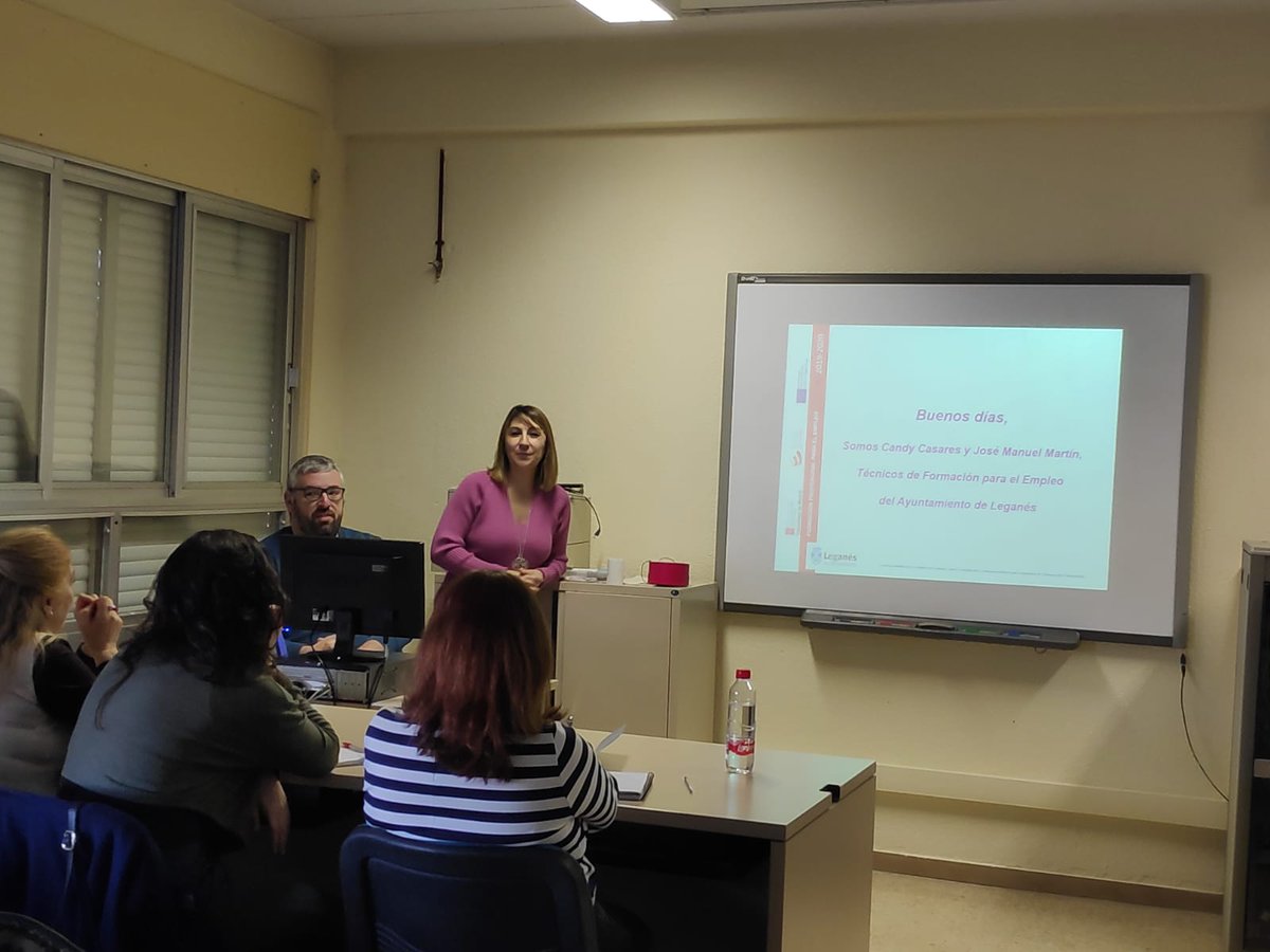 Lanzaderalegan2's tweet image. Por otra parte también hemos recibido una charla sobre los #certificados de #profesionalidad , otra forma de seguir formándonos y de que cada vez este más cerca la #includion al mercado laboral, gracias al equipo de el 1 de mayo