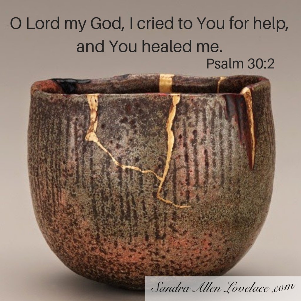 SandraALovelace's tweet photo. Doctors say a bone that's been broken is strongest at the point of healing. I sense I'm strongest at the points God has healed me. How about you? 
#WallflowerWomen #TimeToBeYOU! #amwriting #amspeaking #mentor
#womenentrepreneurs
#biblicalliving #Christianity https://t.co/CxSTneuwEV