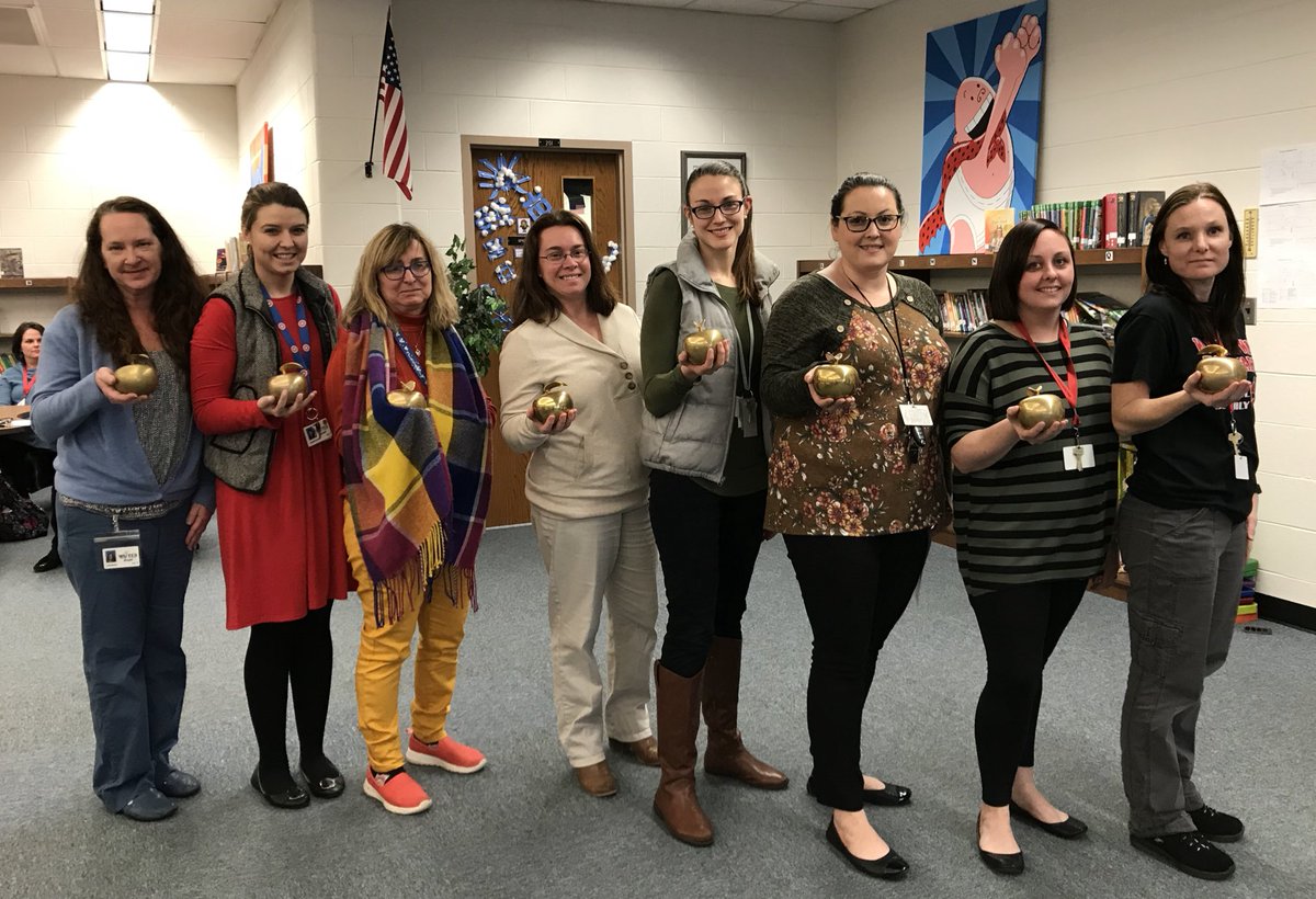 DrTcbethea's tweet photo. What a great staff😊Teachers Celebrating other Teachers❤️‼️Congratulations to our WONDERFUL Walkertown Elementary Teachers‼️The monthly Golden Apple for: Collaboration ❤️ #wsfcscv @Title1wsfcs @wsfcs https://t.co/F6jrV2763w