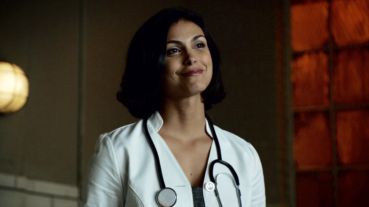 Ли готэм. Морена баккарин. Морена баккарин готэм. Доктор томпкинс готэм. Лесли томпкинс готэм.