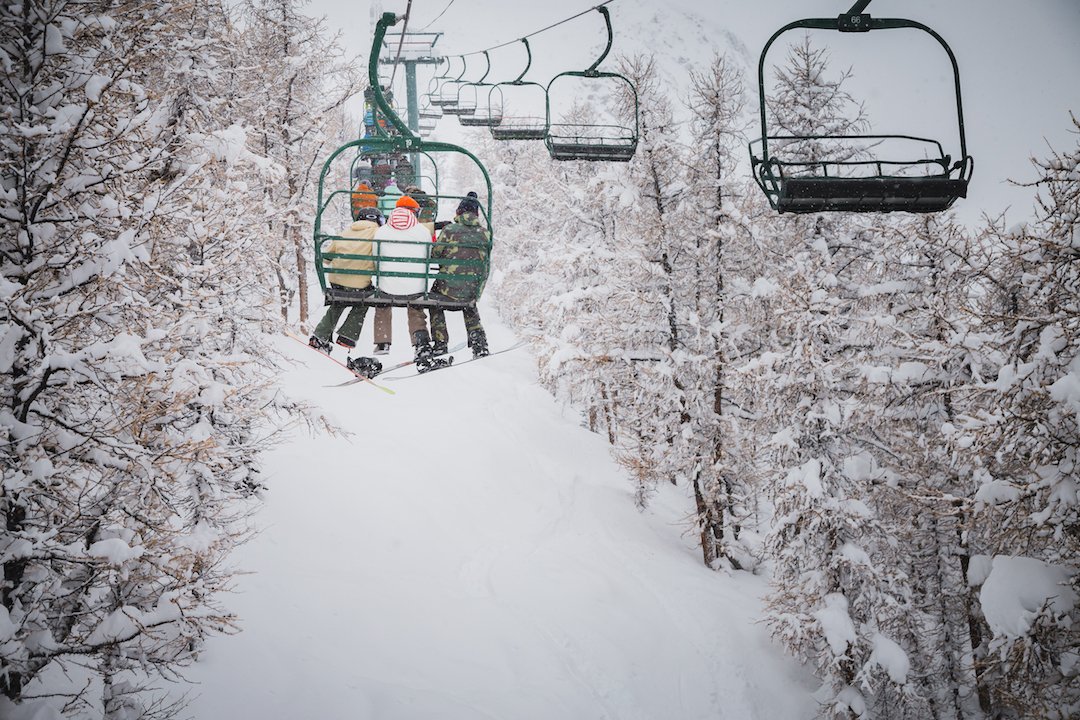 Lake Louise Ski Resort & Summer Gondola tweet media