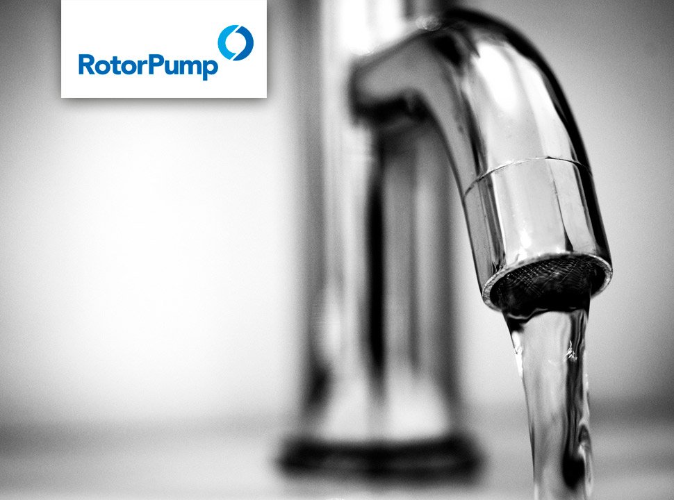 RotorPump's tweet photo. Llevá adelante las mismas actividades gastando menos agua💦
-Elegí la ducha
- Regulá la temperatura del termotanque 
-Repará las fugas de agua https://t.co/1lmbHuLOww