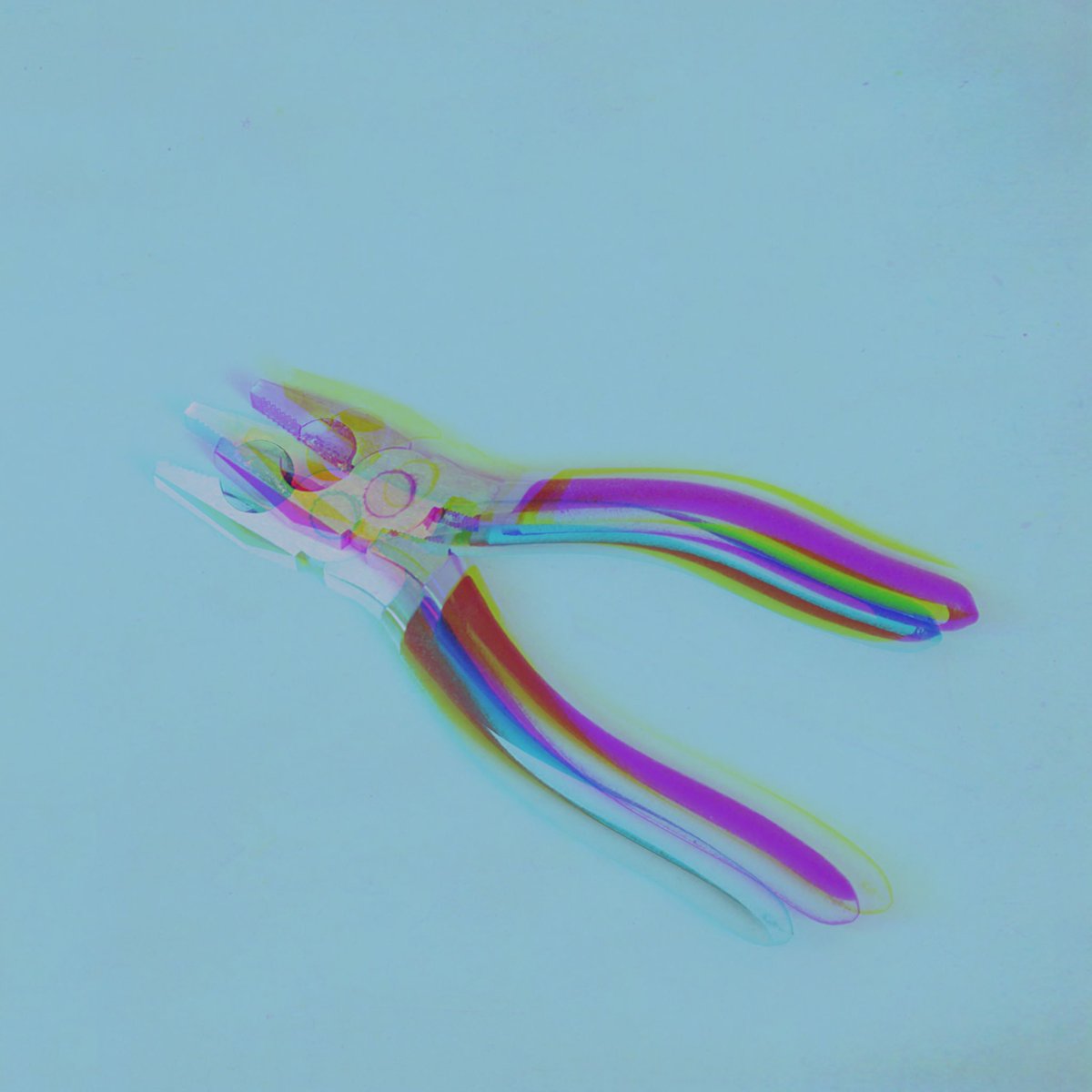 ENTERSHIKARI's tweet image. MIDNIGHT TONIGHT. #RabbleRouser Shikari Sound System Remix. all streaming services / YouTube. 
💙