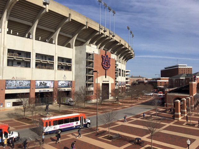 auwcladmit's tweet photo. Visit our table at today's #LawSchoolFair at @AuburnU in the Student Center Ballrooms until 2pm! https://t.co/4pKIwTBGLc