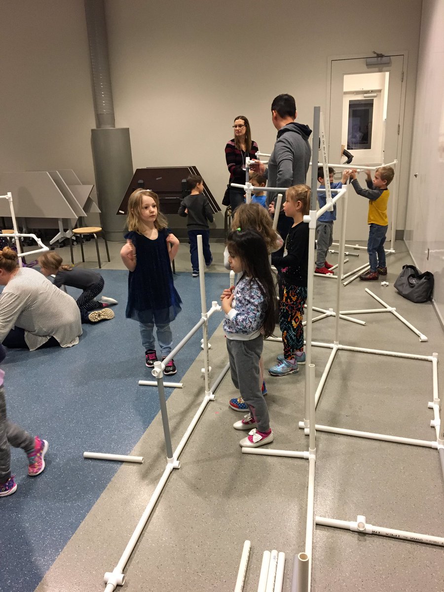 MckenzieKinder1's tweet image. Problem solving! We are out of supplies! How do we make our buildings connect! @RhoFri08 @mckenzie_lake #mathproblemsolving