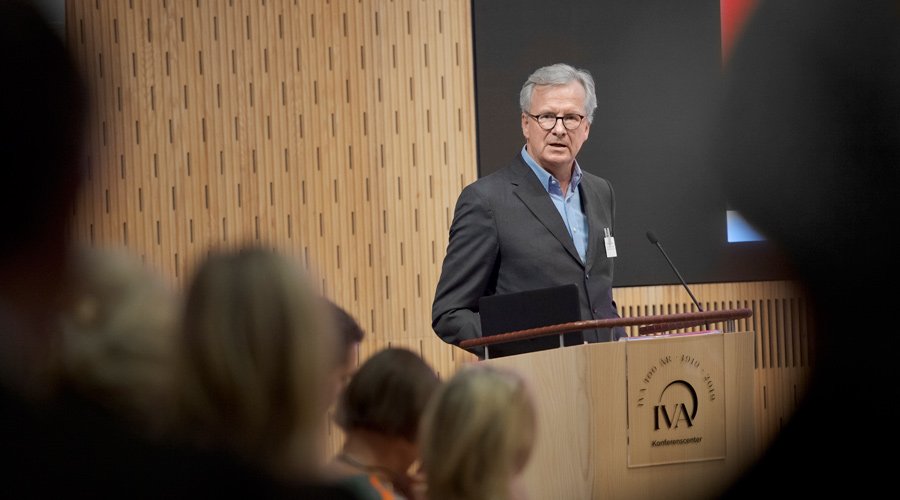 TyskSvenskaHK's tweet photo. I osäkra tider med #brexit, handelskonflikter och en vikande konjunktur bör EU:s medlemsländer satsa på handel i närområdet och goda relationer med grannländerna. Det var ett av huvudbudskapen som @HolgerBingmann, ordf @Der_BGA, framförde på #tshkchairman: https://t.co/Q7MSrndsk9 https://t.co/1GjgmAYzdp