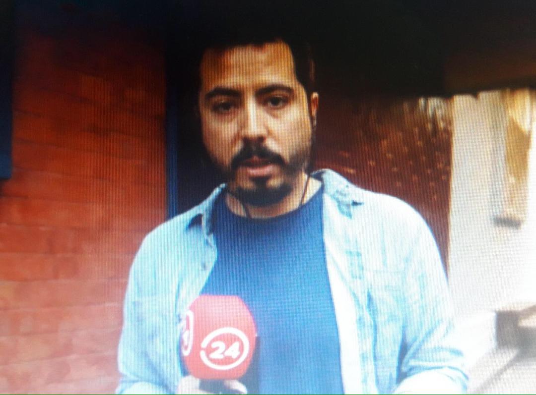sntpvenezuela's tweet image. #AlertaSNTP | Luego de estar desaparecidos desde las 8 am, los periodistas chilenos Rodrigo Pérez y Gonzalo Barahona, de TVN, están llegando al Aeropuerto Internacional de Maiquetía, en un proceso de deportación llevado adelante por la administración de Nicolas Maduro #30Ene