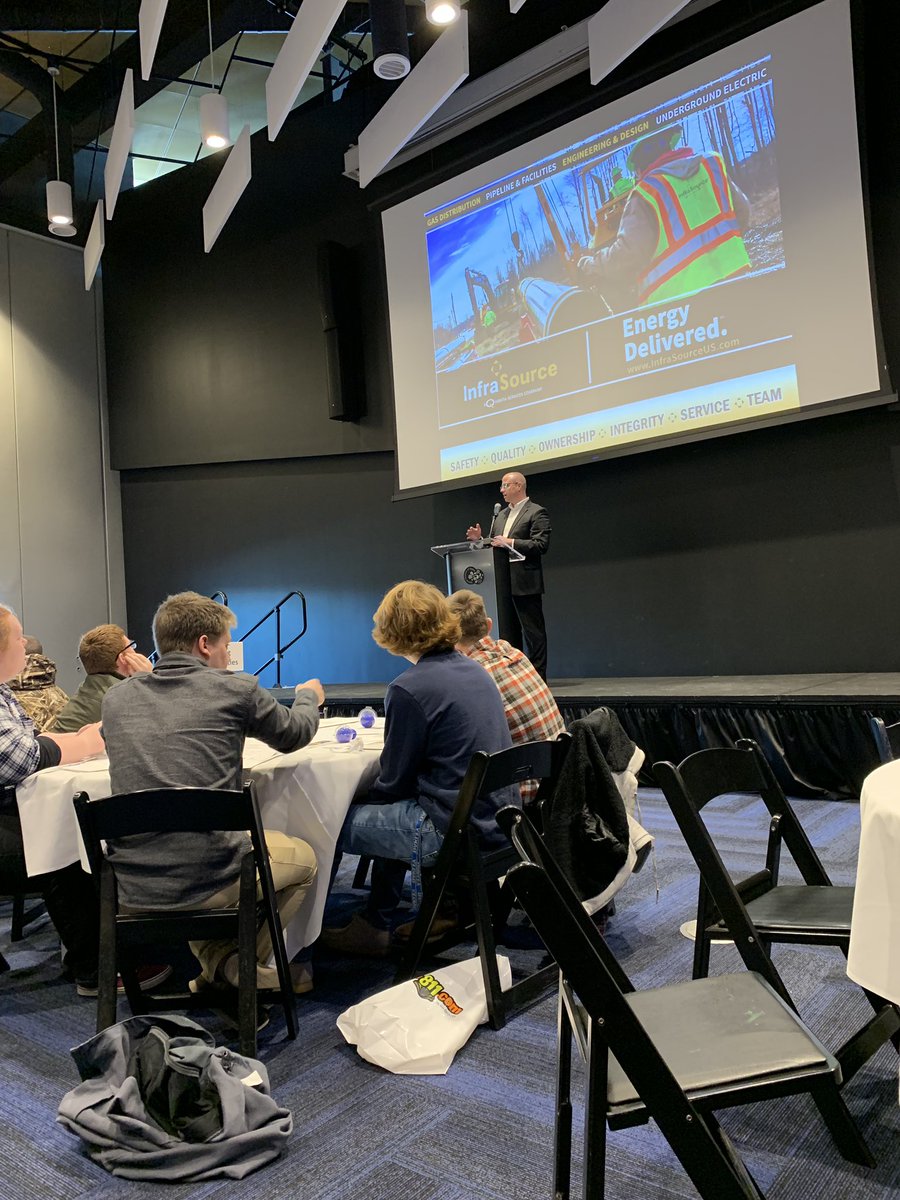 Ashley_Newsome8's tweet photo. Learning by getting involved. Thank you #GetIntoEnergyVA for creating this opportunity for Innovation and teamwork. #wearecucps @EWilliamsJr @CuCPS https://t.co/kjNGlYMsEb