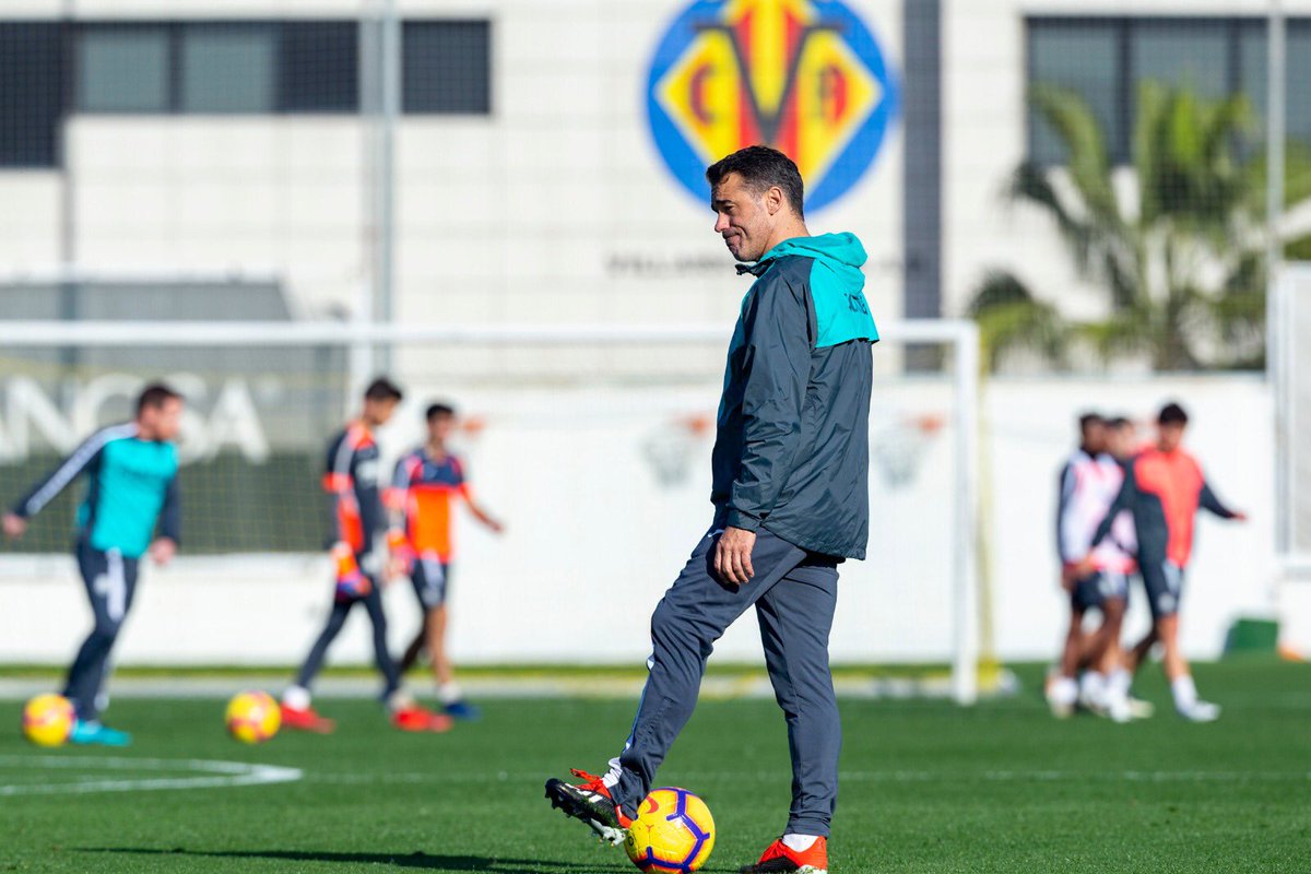 LuisGarciaPlaza's tweet photo. Termina una etapa en mi carrera. 
Me voy con la tranquilidad de haber dado todo por este gran club en este corto periodo de tiempo y con la certeza de que el @VillarrealCF iba, y va, a mantener su sitio en Primera División. 
Gracias a todos por vuestro apoyo. #EndavantVillarreal https://t.co/wRiEcH1u8R