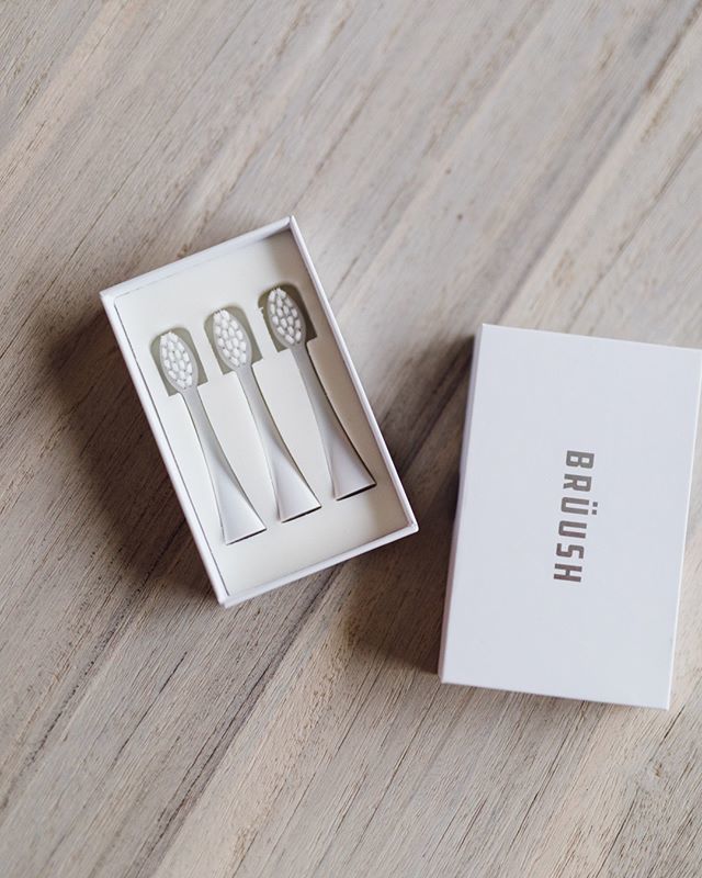 bruushsupport's tweet photo. When you subscribe to #bruush you’ll receive 3 replacement brush heads delivered right to your door every 6 months for only $18, that’s just $6 per head, including free shipping! 📫 https://t.co/SgZW69Kf7Q