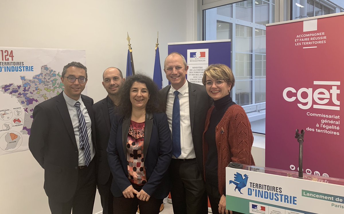 Phil_Maurizot's tweet photo. Au ministère pour @MaRegionSud et @RenaudMuselier pour le lancement de la Phase Pilote de #Territoires d’#Industrie par @j_gourault, ministre de la Cohésion des Territoires et des Relations avec les Collectivités Territoriales. A vos projets ! #piicto https://t.co/KTd6J9RKwt