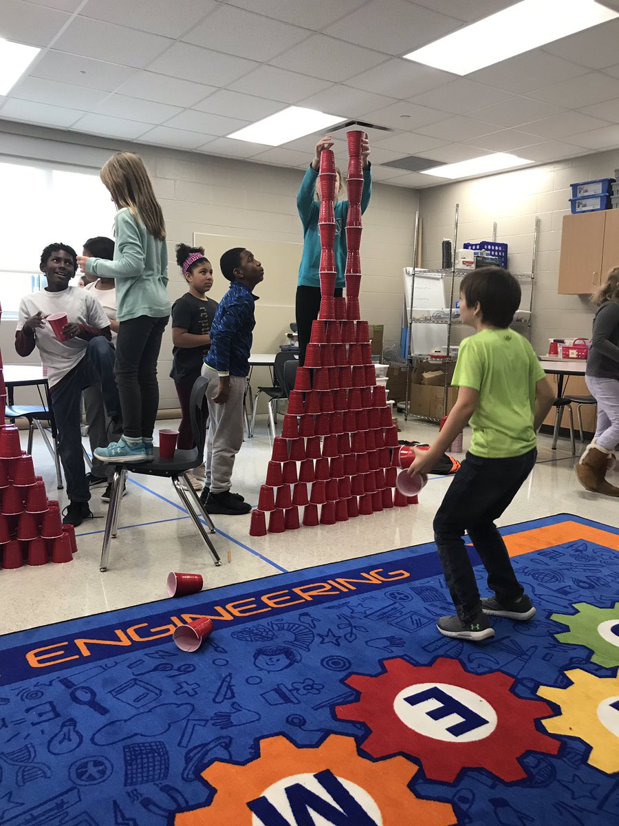 MsGehaReading's tweet image. 100 th day of school Cup challenge accepted and completed! Our tallest tower...7 feet 2 inches! @MattVillasana @CRE_Cardinals #creteach